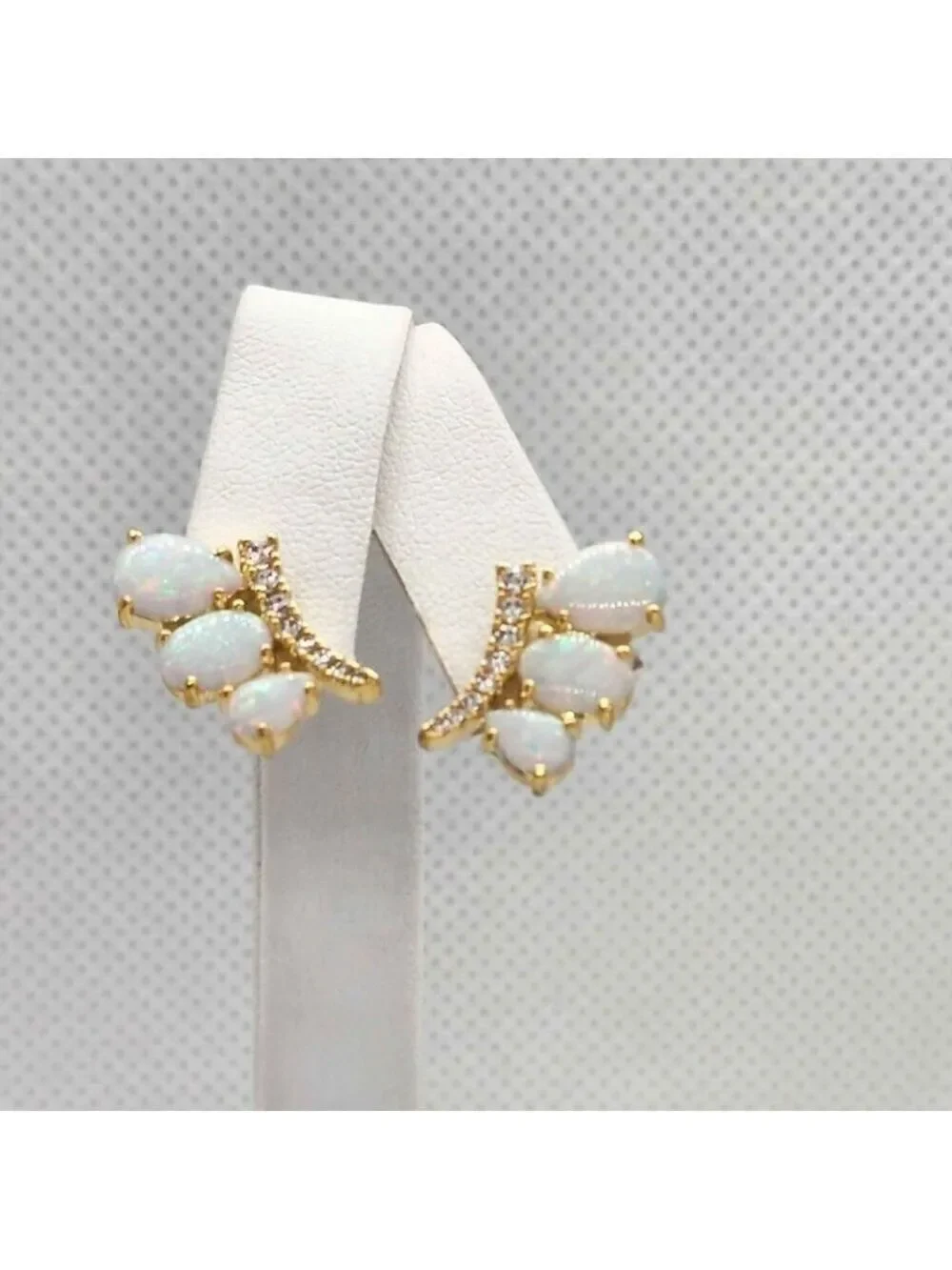 Brand NEW   Brazilian 18k Gold Filled White Fire Opal  Earrings